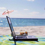 Захистіть ноутбук від перегріву на пляжі! - фото